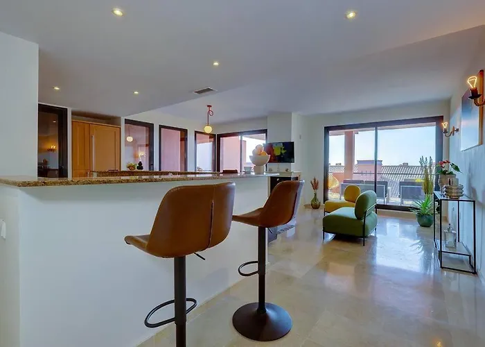 017 Superb Sea View 2 Bed Calahonda Apartment