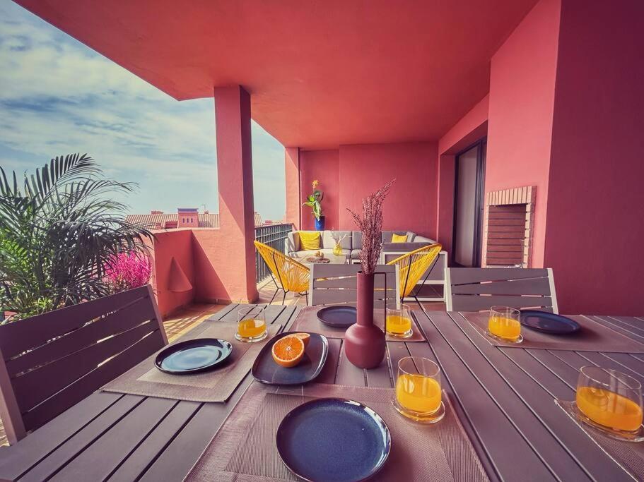 017 Superb Sea View 2 Bed Calahonda *