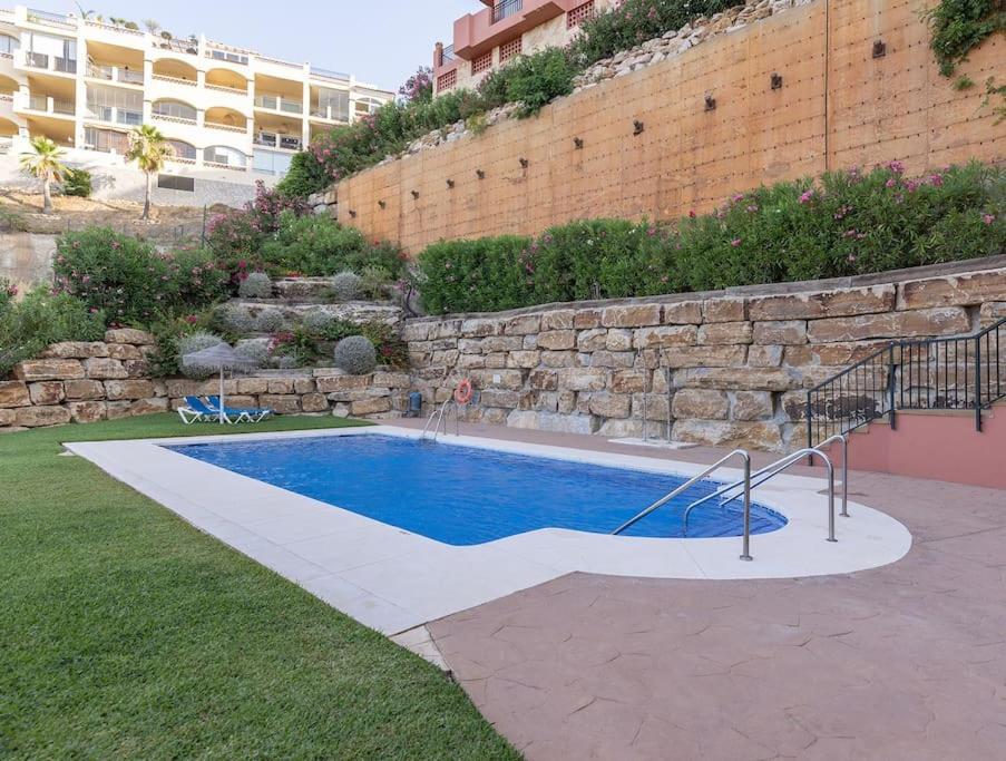 017 Superb Sea View 2 Bed Calahonda Apartamento