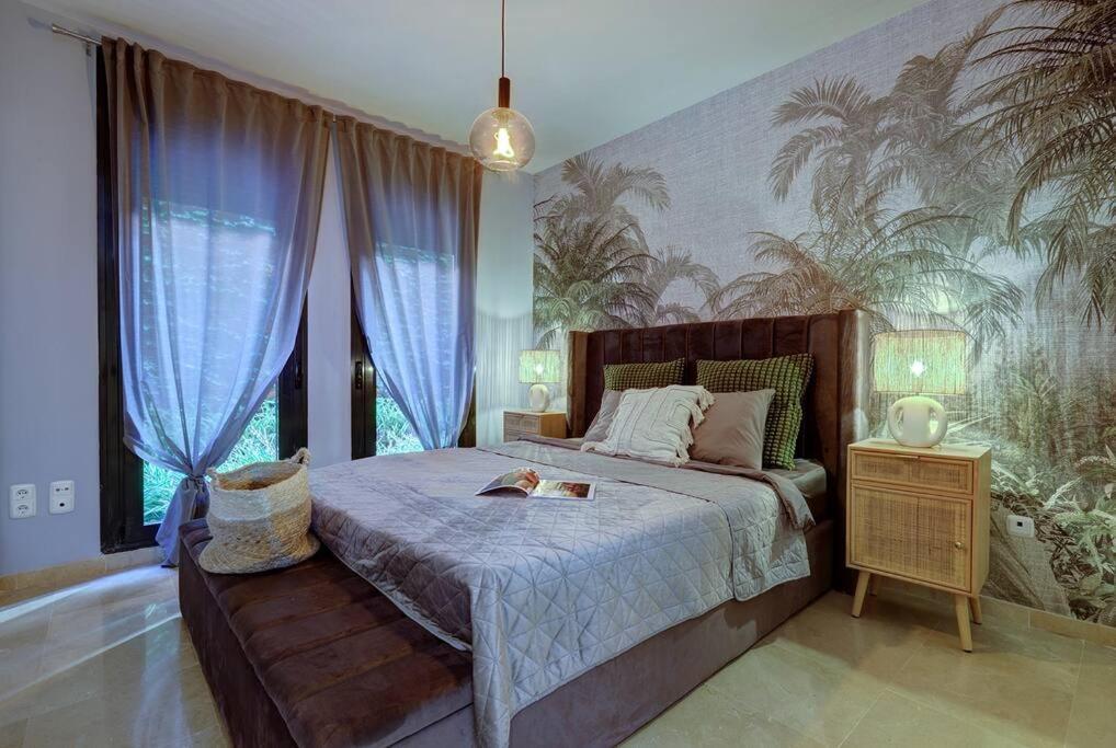 017 Superb Sea View 2 Bed Calahonda *